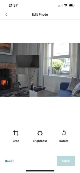 Cosy seaside cottage